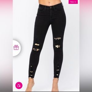 Judy Blue Walk on the Wild Side Jeans